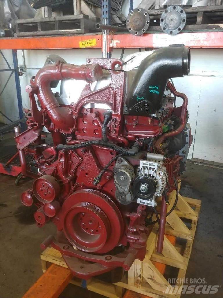 Mack MP8 Motorok