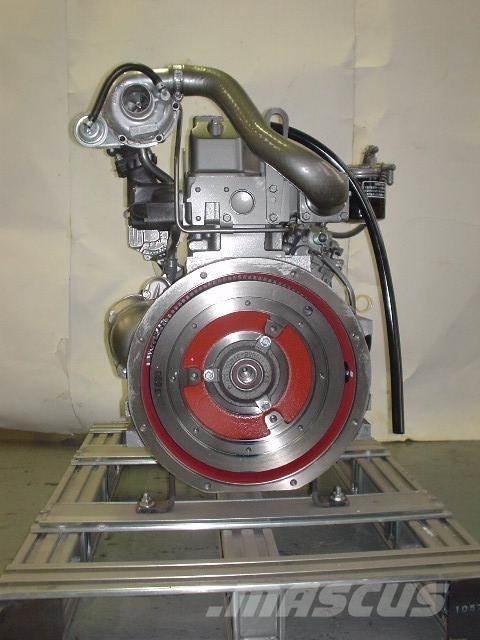 Yanmar 4TNV84T-DSA Motorok