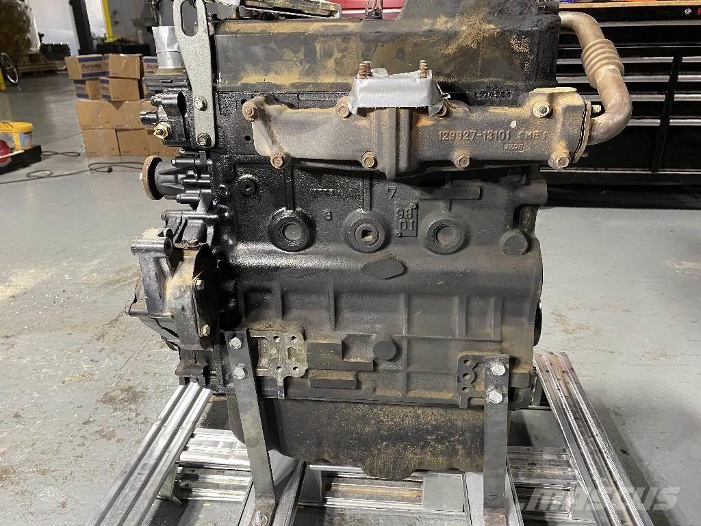 Yanmar 4TNV98T-ZXWTB Motorok