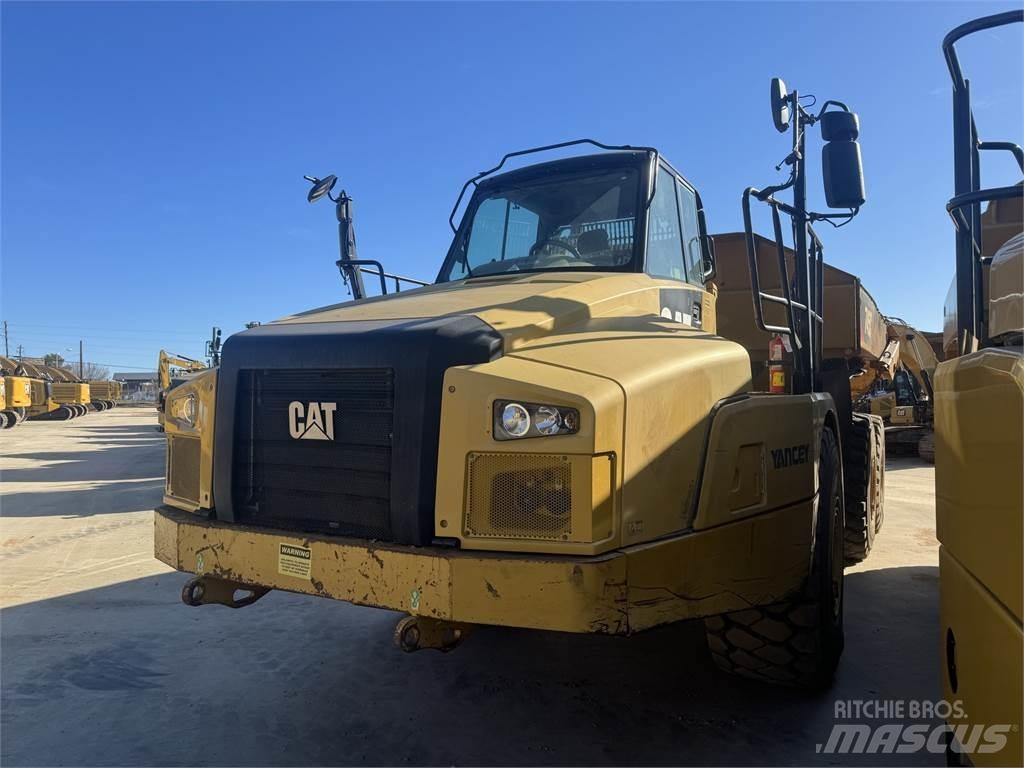 CAT 745 Csuklósdömperek