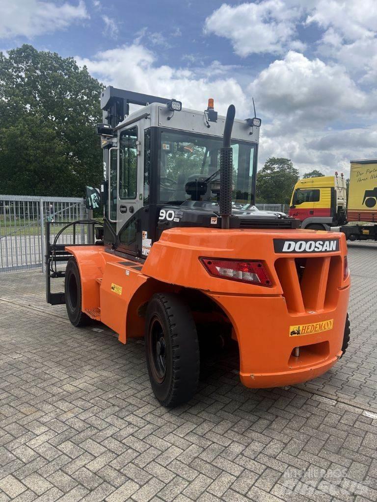 Doosan D90S-7 Dízel targoncák