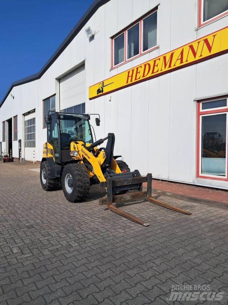 Schäffer 5470Z Gumikerekes homlokrakodók