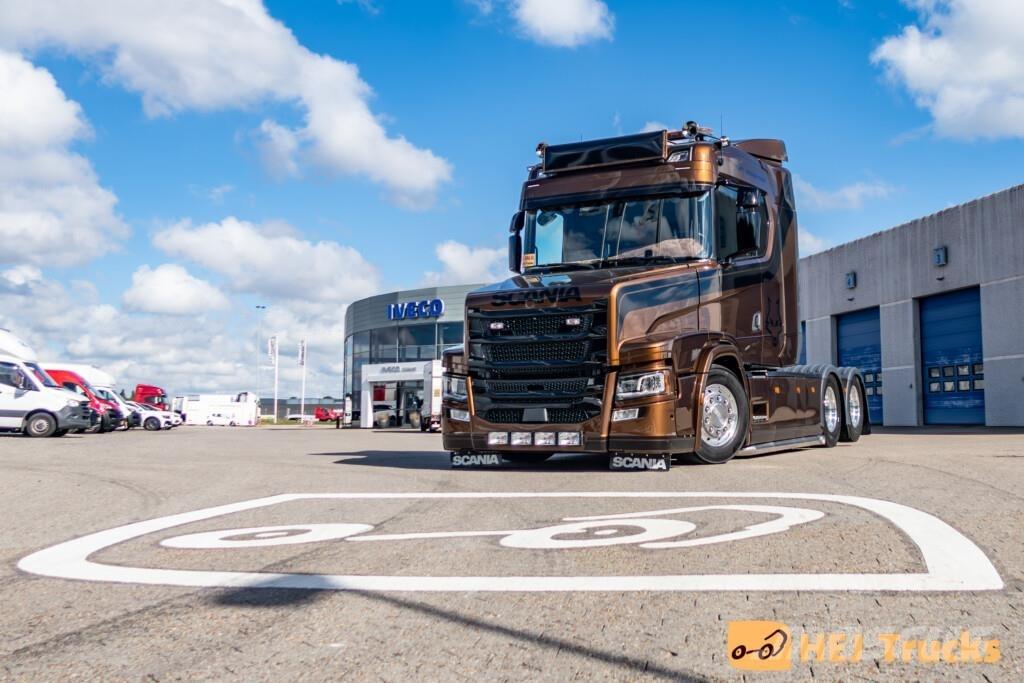 Scania RT520 A6x2NB Nyergesvontatók
