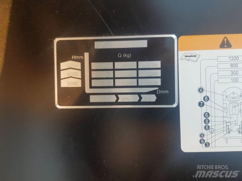 EP EFL302 Elektromos targoncák