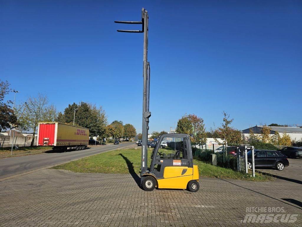 Jungheinrich EFG430 Elektromos targoncák