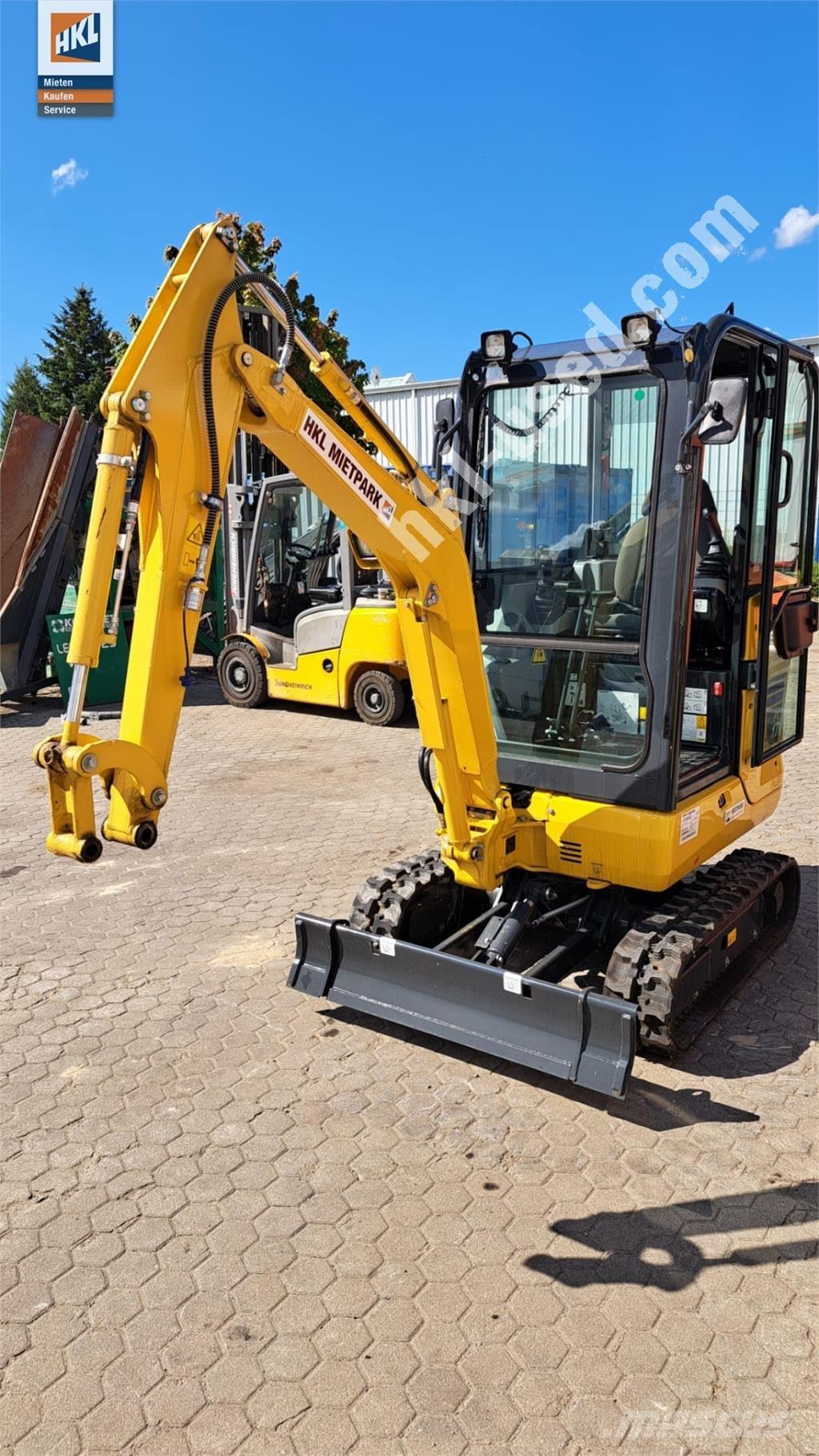 Komatsu PC 17 R-5 Mini kotrók < 7t