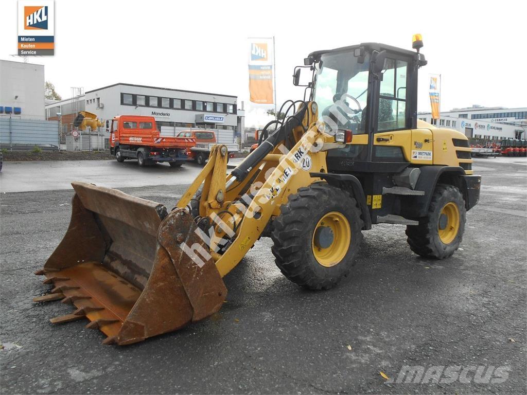 Yanmar V 120 Gumikerekes homlokrakodók