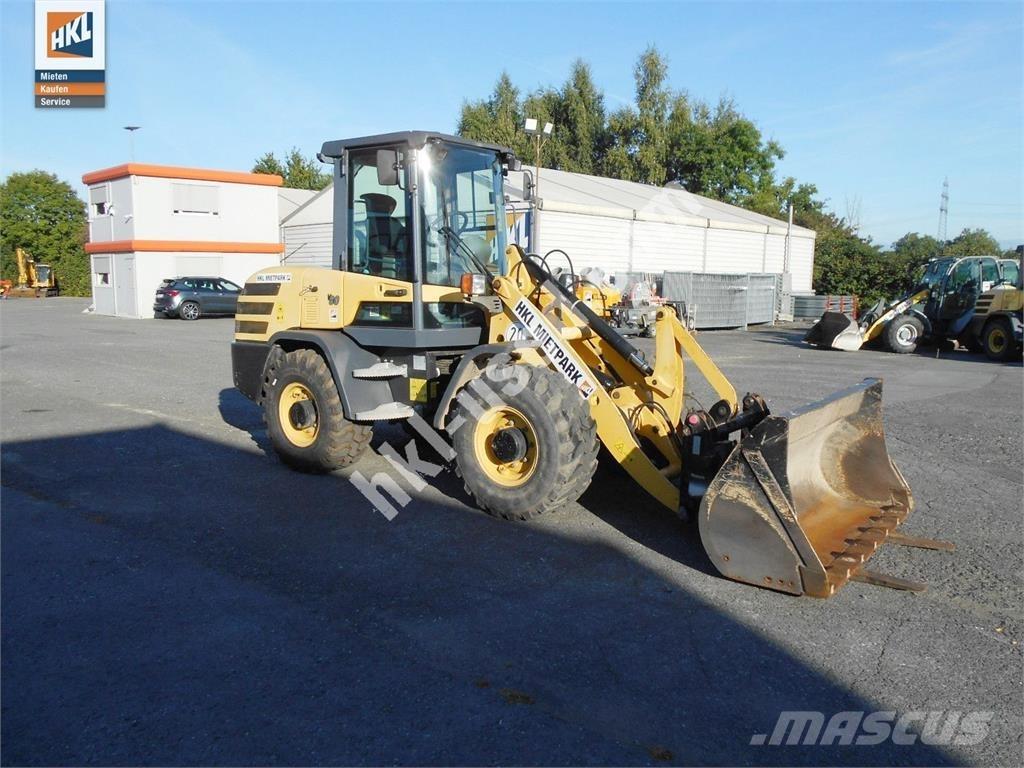 Yanmar V 80 Gumikerekes homlokrakodók