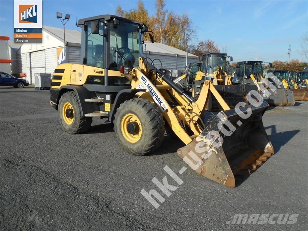 Yanmar V 80 Gumikerekes homlokrakodók