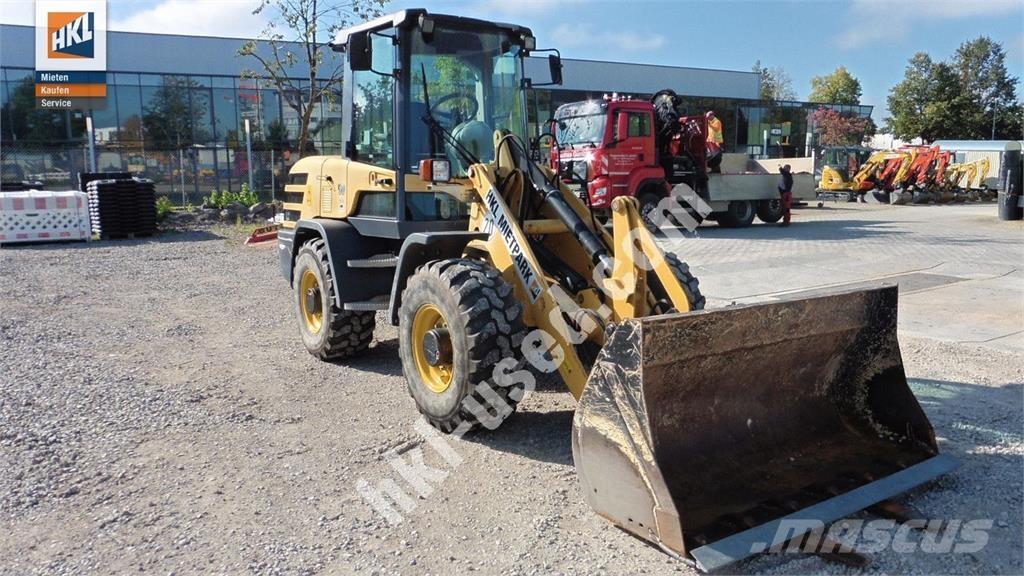 Yanmar V 80 Gumikerekes homlokrakodók
