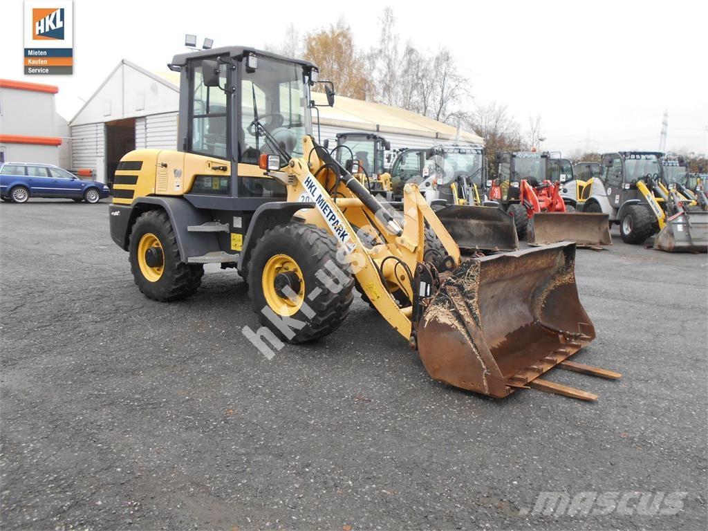 Yanmar V 80 Gumikerekes homlokrakodók