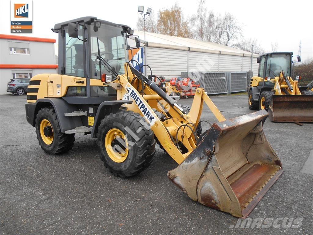 Yanmar V 80 Gumikerekes homlokrakodók