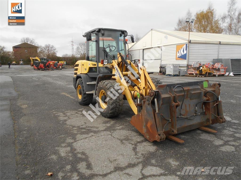 Yanmar V 80 Gumikerekes homlokrakodók