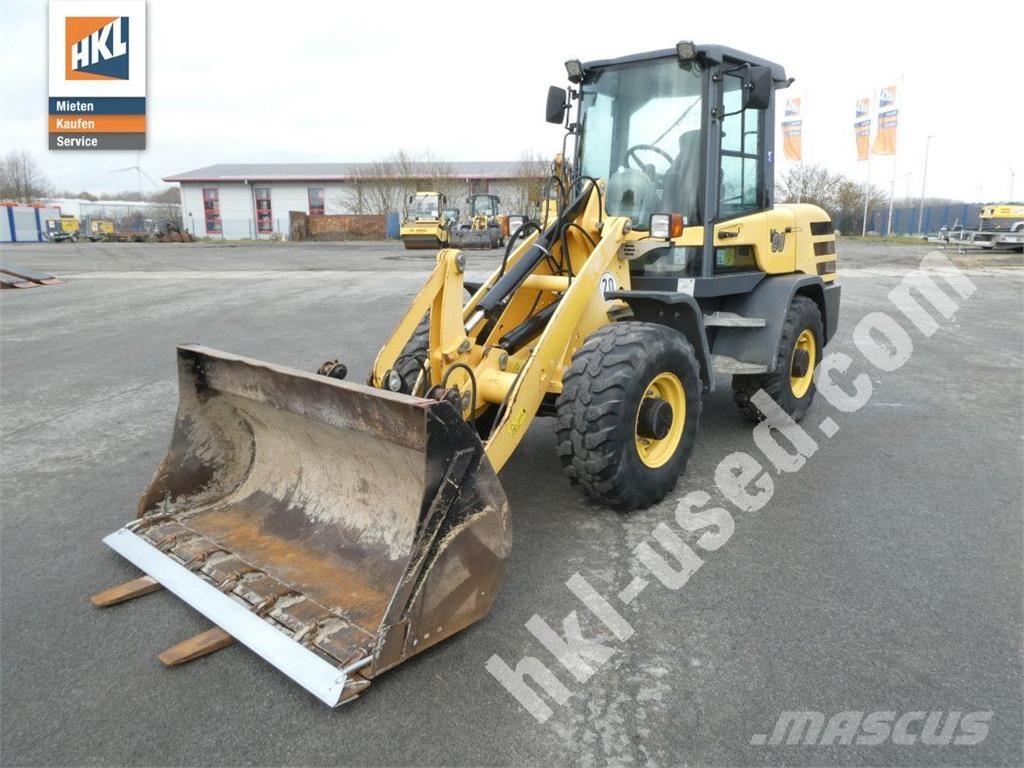 Yanmar V 80 Gumikerekes homlokrakodók