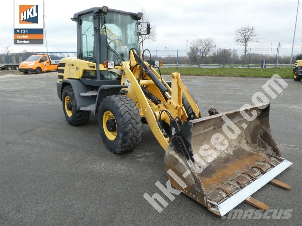 Yanmar V 80 Gumikerekes homlokrakodók