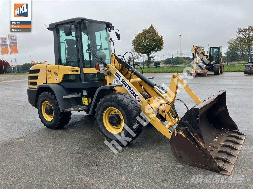 Yanmar V 80 Gumikerekes homlokrakodók