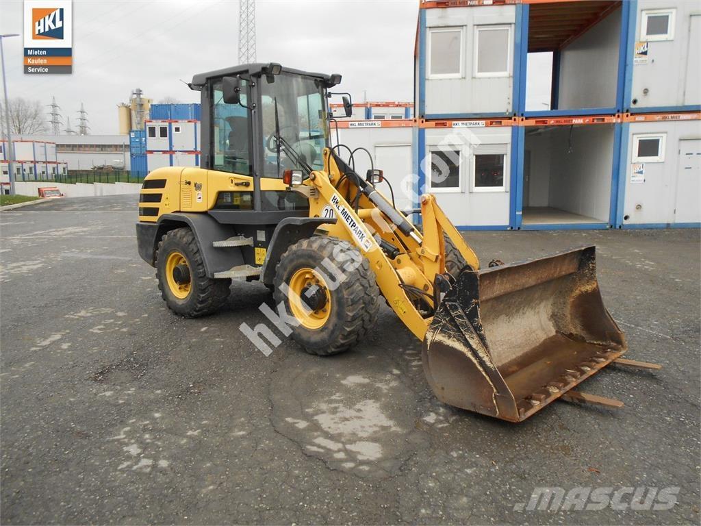 Yanmar V 80 Gumikerekes homlokrakodók