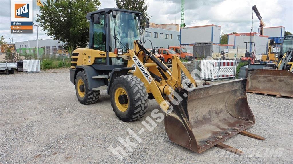 Yanmar V 80 Gumikerekes homlokrakodók