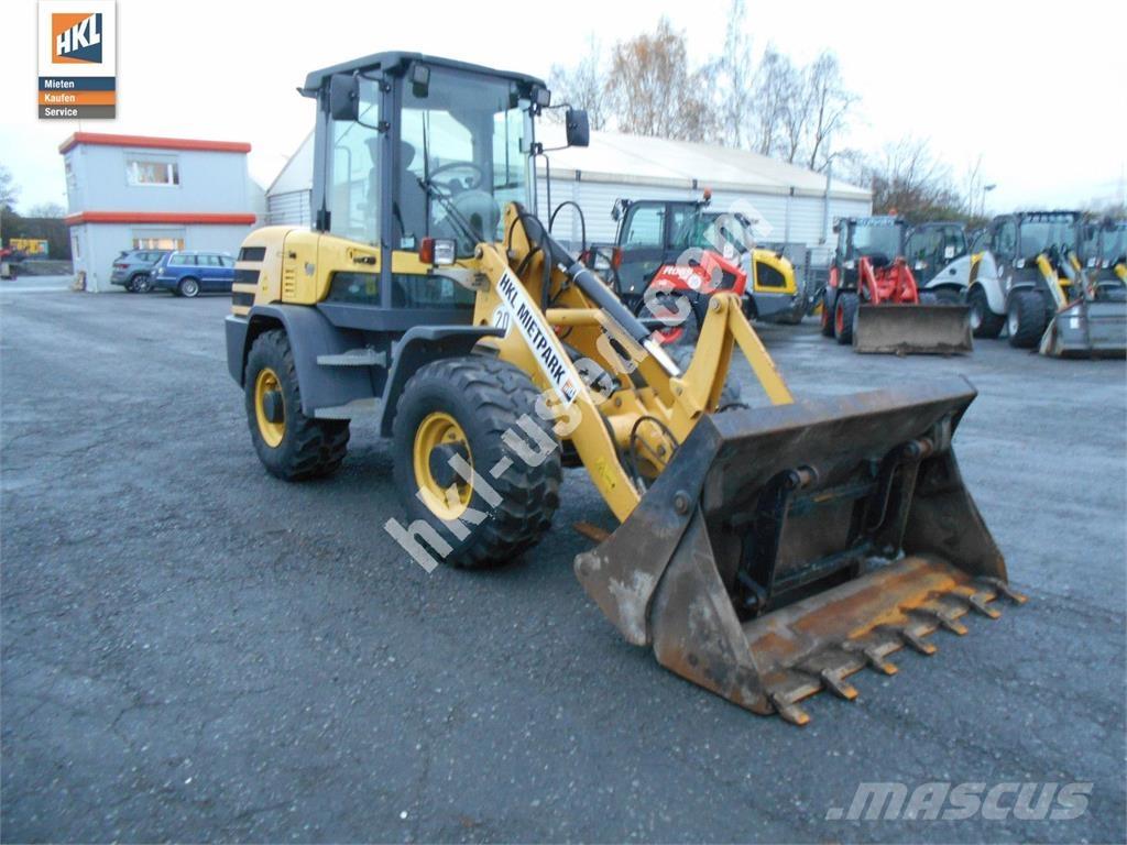 Yanmar V 80 Gumikerekes homlokrakodók