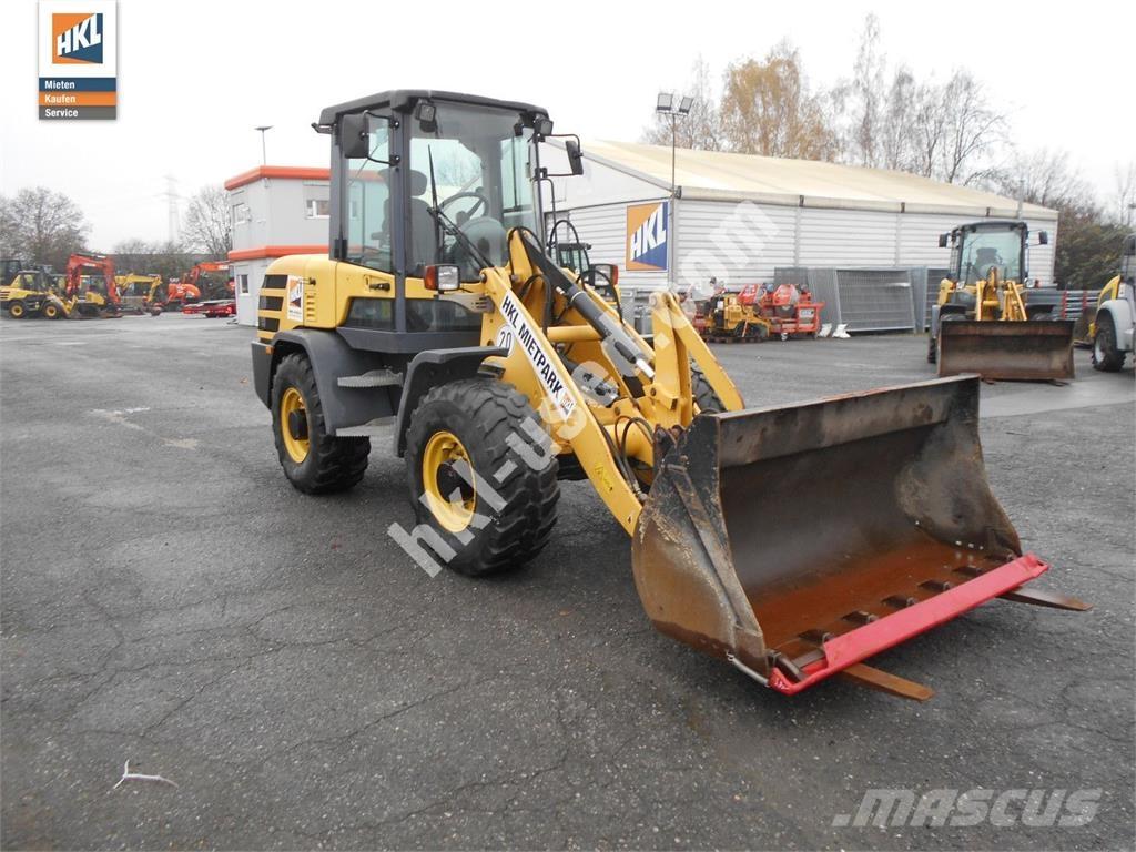 Yanmar V 80 Gumikerekes homlokrakodók