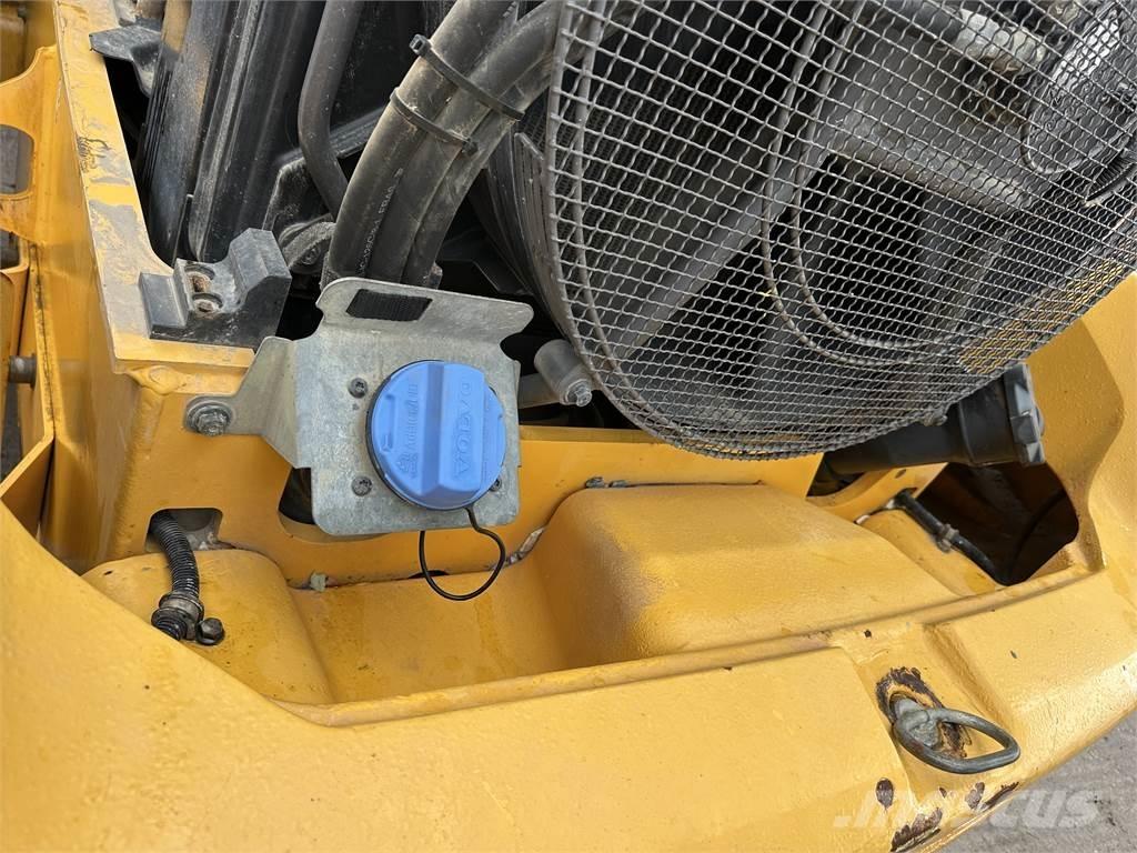 Volvo BM L70H Homlokrakodók és kotrók