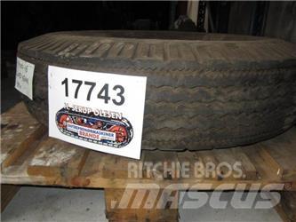  9.00-16 Goodyear dæk - 1 stk. Gumiabroncsok, kerekek és felnik