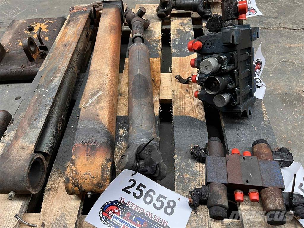 CASE 695SR kardan Egyéb alkatrészek