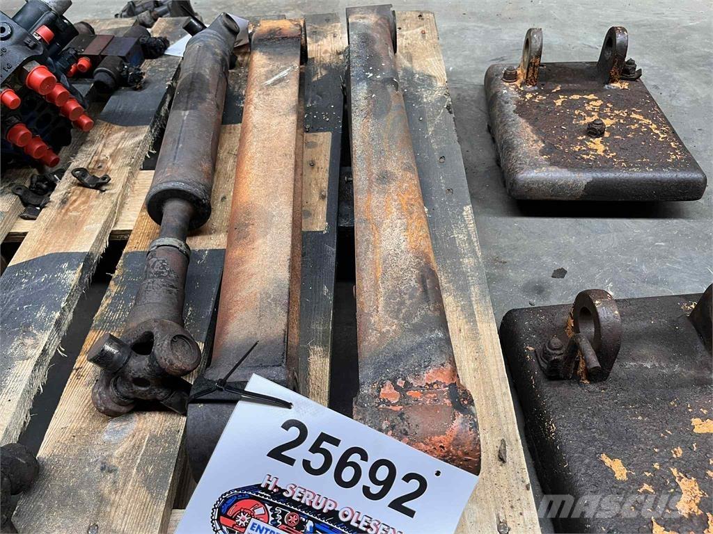 CASE 695SR Link Arm Egyéb alkatrészek