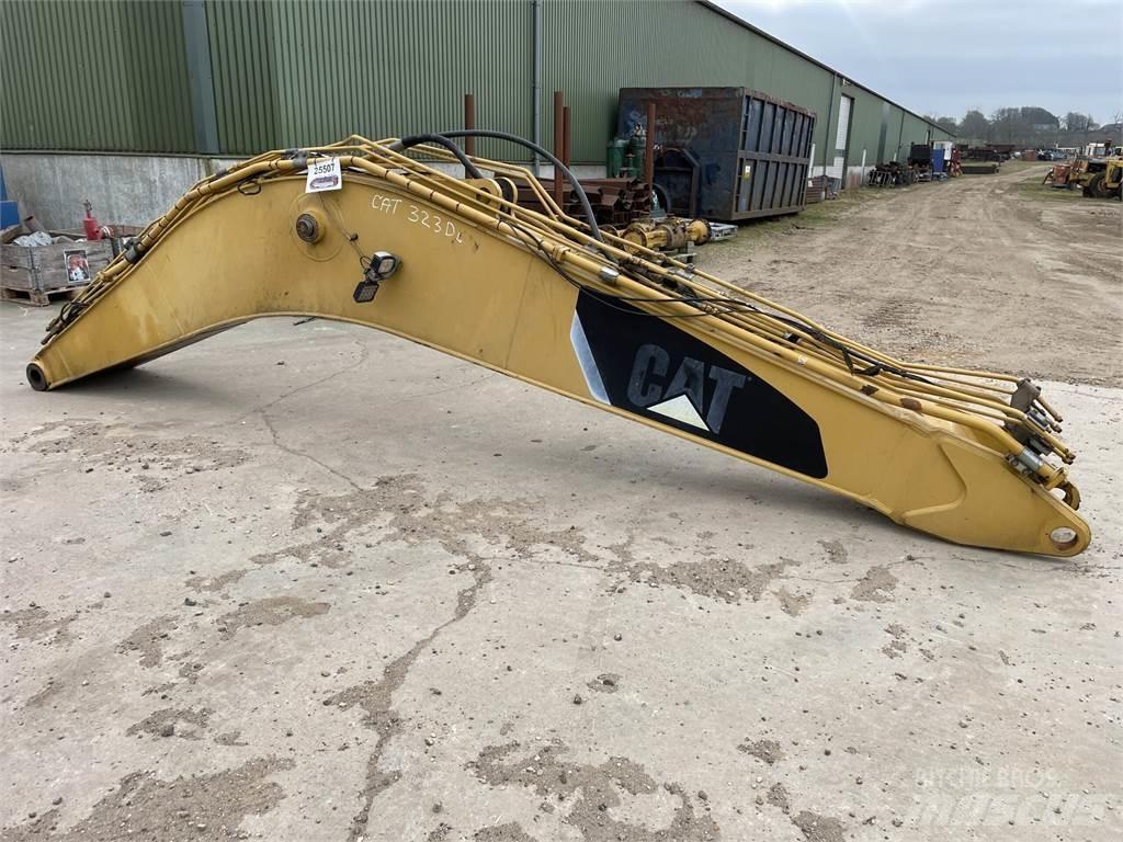 CAT 323D monobom Egyéb alkatrészek