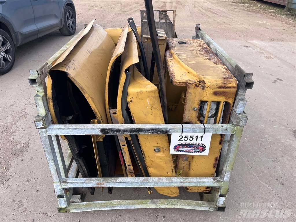 CAT 323D Skærme Egyéb alkatrészek