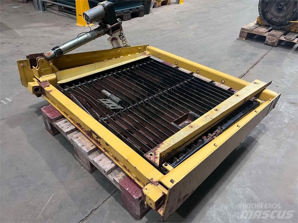 CAT 962GII Kølergrill Egyéb alkatrészek