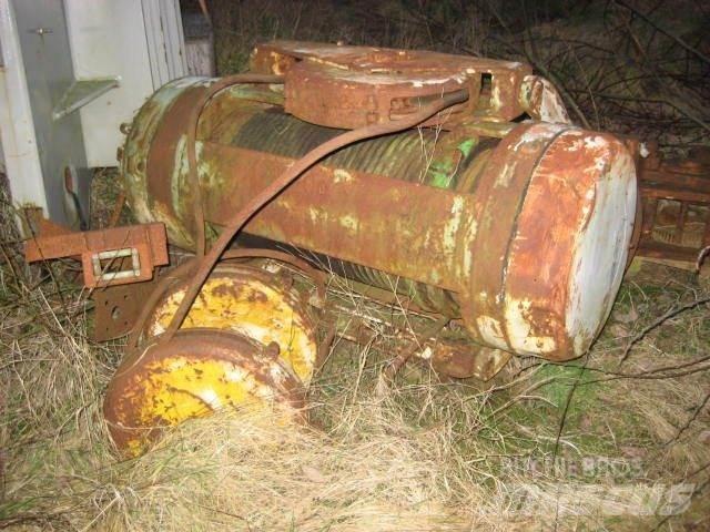 Demag 15 ton Emelők, csörlők és anyagfelvonók
