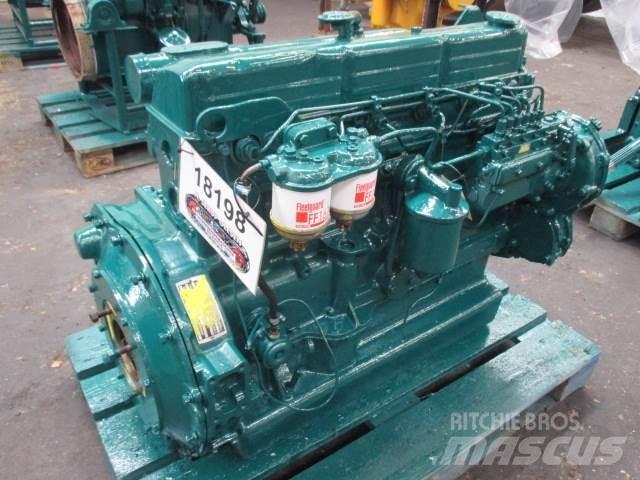 Ford 2713E motor Motorok