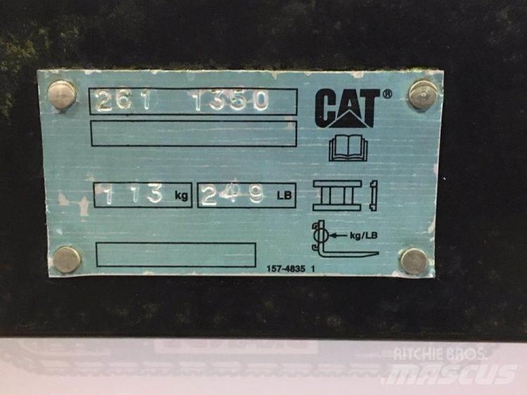  Gaffelbord 2,5 ton - Cat Villák