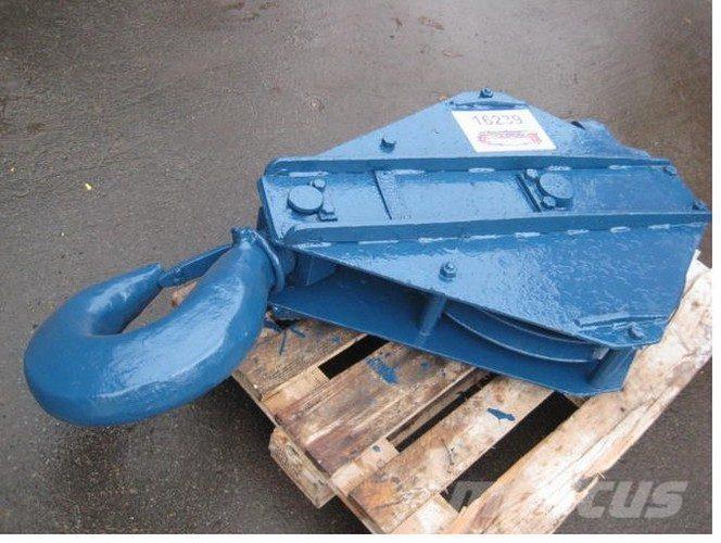  Krankrog ca. 12 ton Daru tertozékok és felszerelések