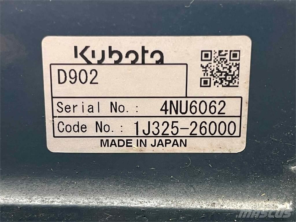 Kubota D902-EF07 motor Motorok