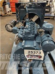Kubota V800 motor - 4 cyl. Motorok