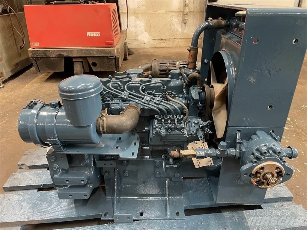 Kubota V800 motor - 4 cyl. Motorok