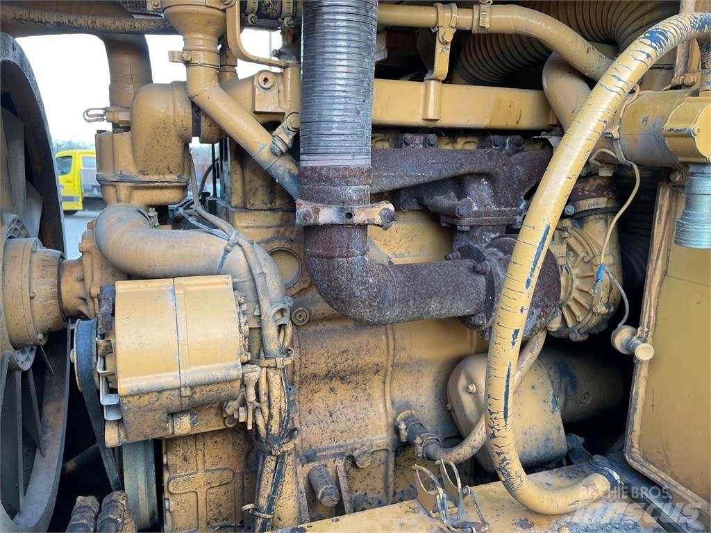 Liebherr LR621B til ophug lánctalpas dózerek