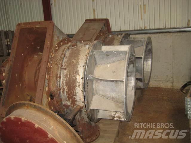 MAN 12V 32/40 turbo - 2 stk Egyéb alkatrészek
