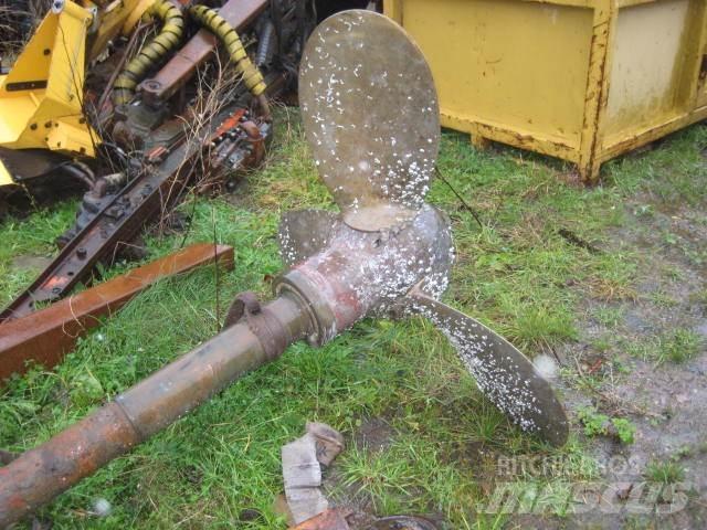  Propel ex. Bonille HM32 munkacsónakok/uszályok