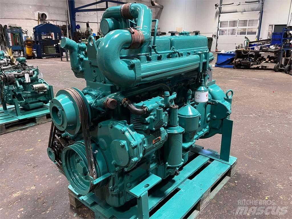 Scania DS11 02 motor Motorok