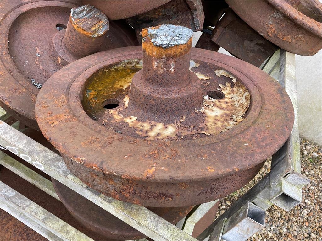  Skinnehjul, ø600 mm + flange Gumiabroncsok, kerekek és felnik