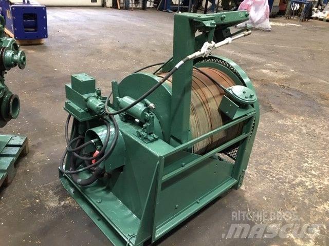  Spil, hydraulisk Emelők, csörlők és anyagfelvonók