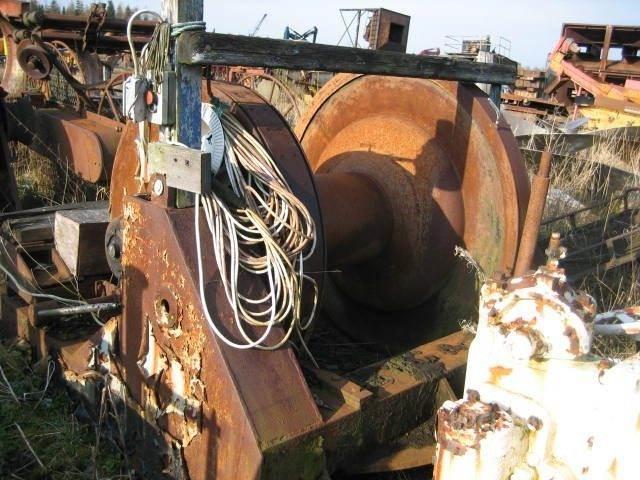  Spil - vægt ca. 7 ton Emelők, csörlők és anyagfelvonók