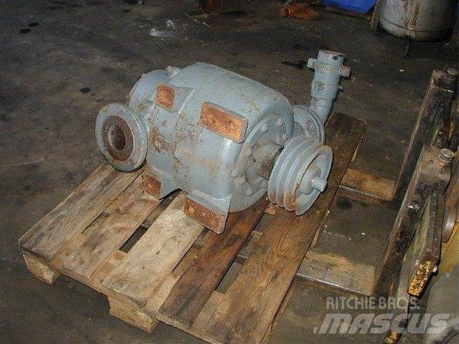  Svanehøj pumpe no. 4060 Vízpumpák