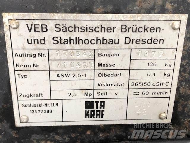 VEB spil - 2,5 T - 2 stk. Emelők, csörlők és anyagfelvonók