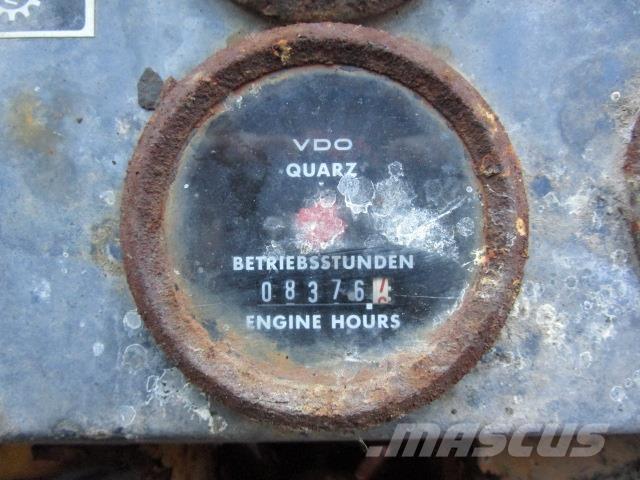 Volvo 4500 TIL OPHUG Gumikerekes homlokrakodók