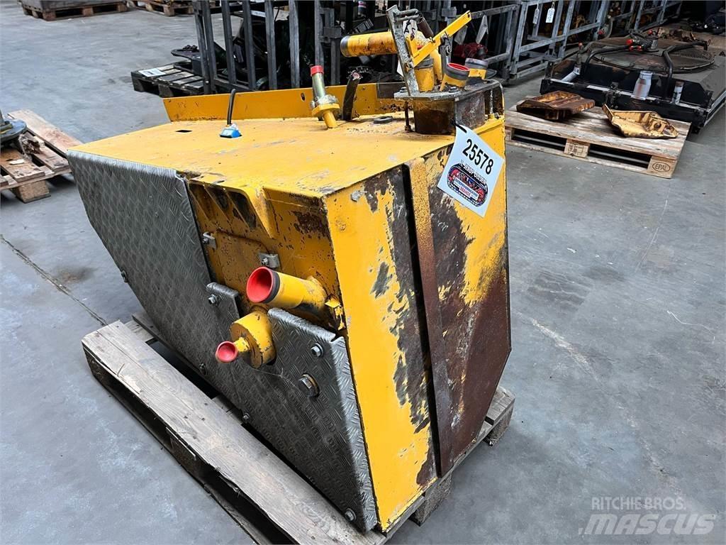Volvo A35 brændstoftank Motorok