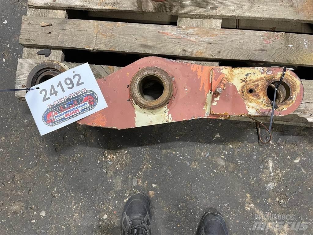 Volvo L120 Link Arm Egyéb alkatrészek
